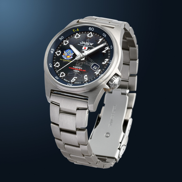 300本限定】Blue Impulse チタンソーラー T-4 30周年記念モデル／ Blue